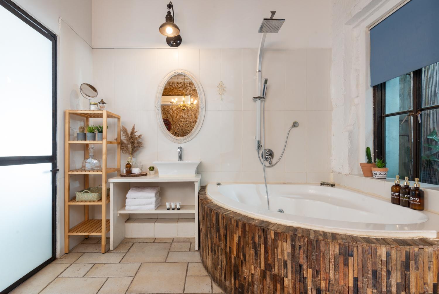 Trieste Neve Tzedek Boutique Suites Tel Aviv Ngoại thất bức ảnh