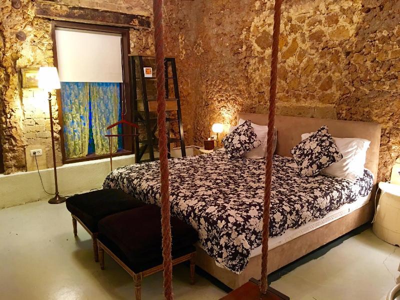Trieste Neve Tzedek Boutique Suites Tel Aviv Ngoại thất bức ảnh